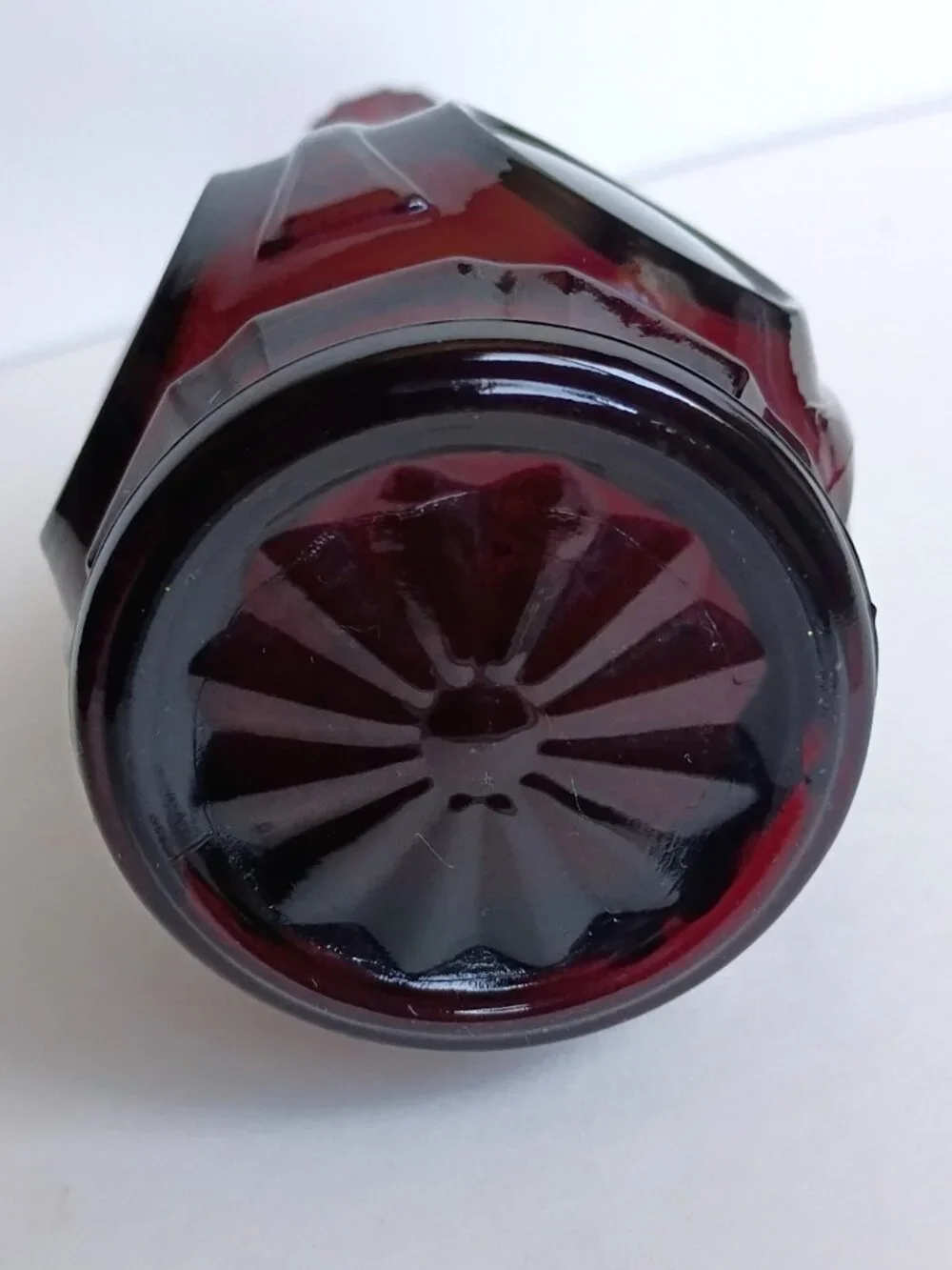 Vintage Wheaton Mid Century MCM Bullseye Ruby Red Glass Bud Vase Coin 9